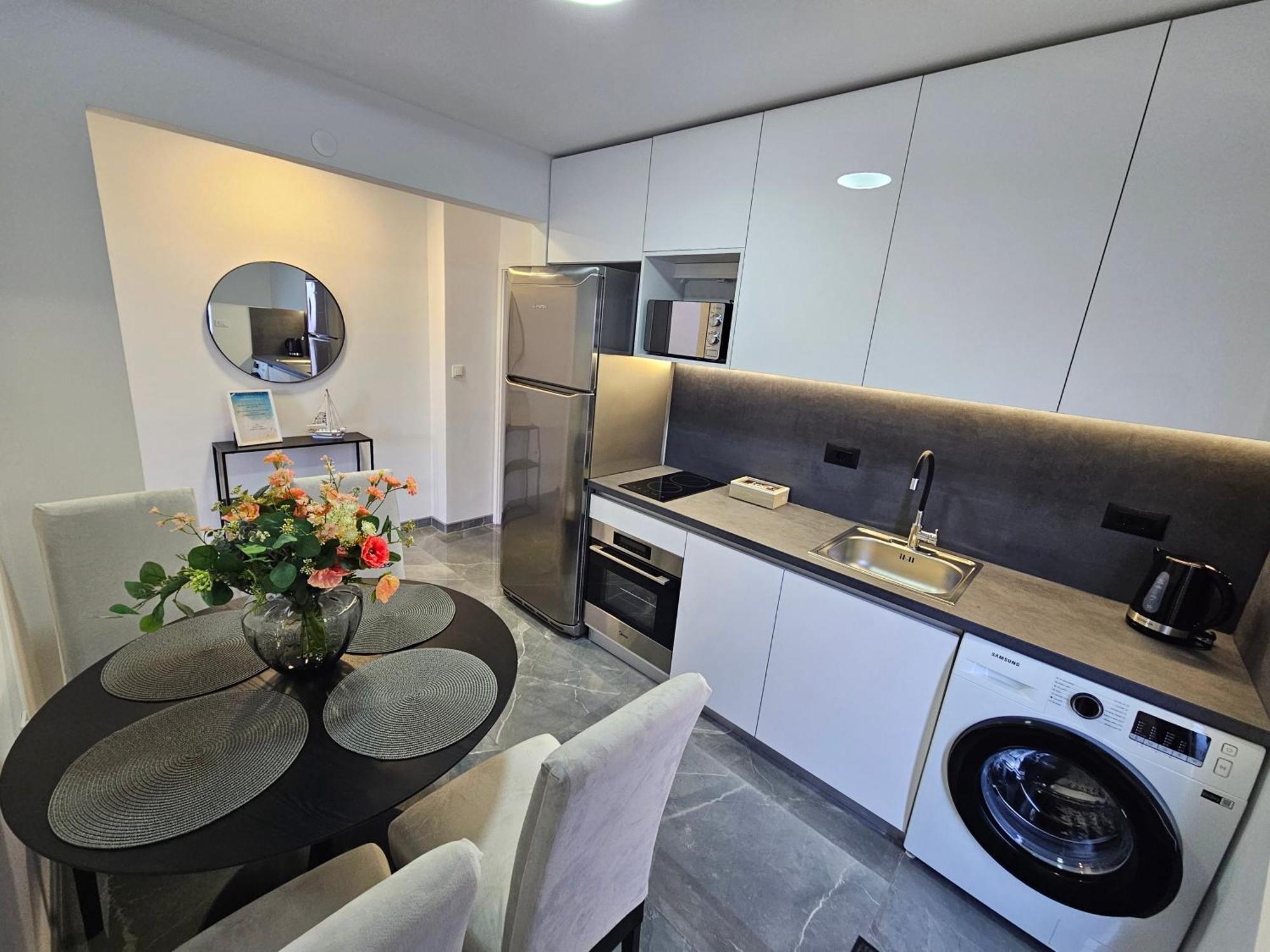 Apartmani Matija Makarska Buitenkant foto