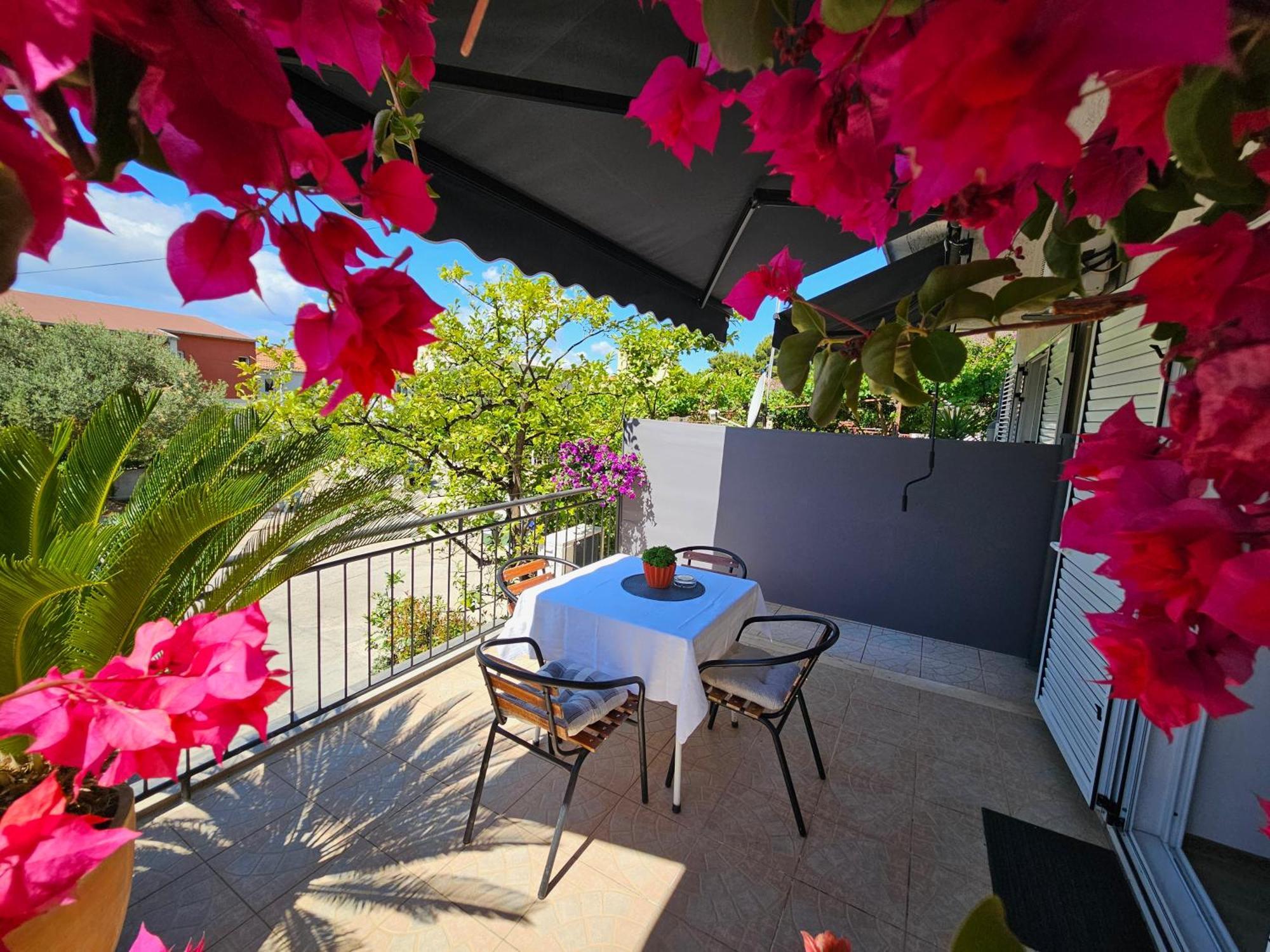 Apartmani Matija Makarska Buitenkant foto
